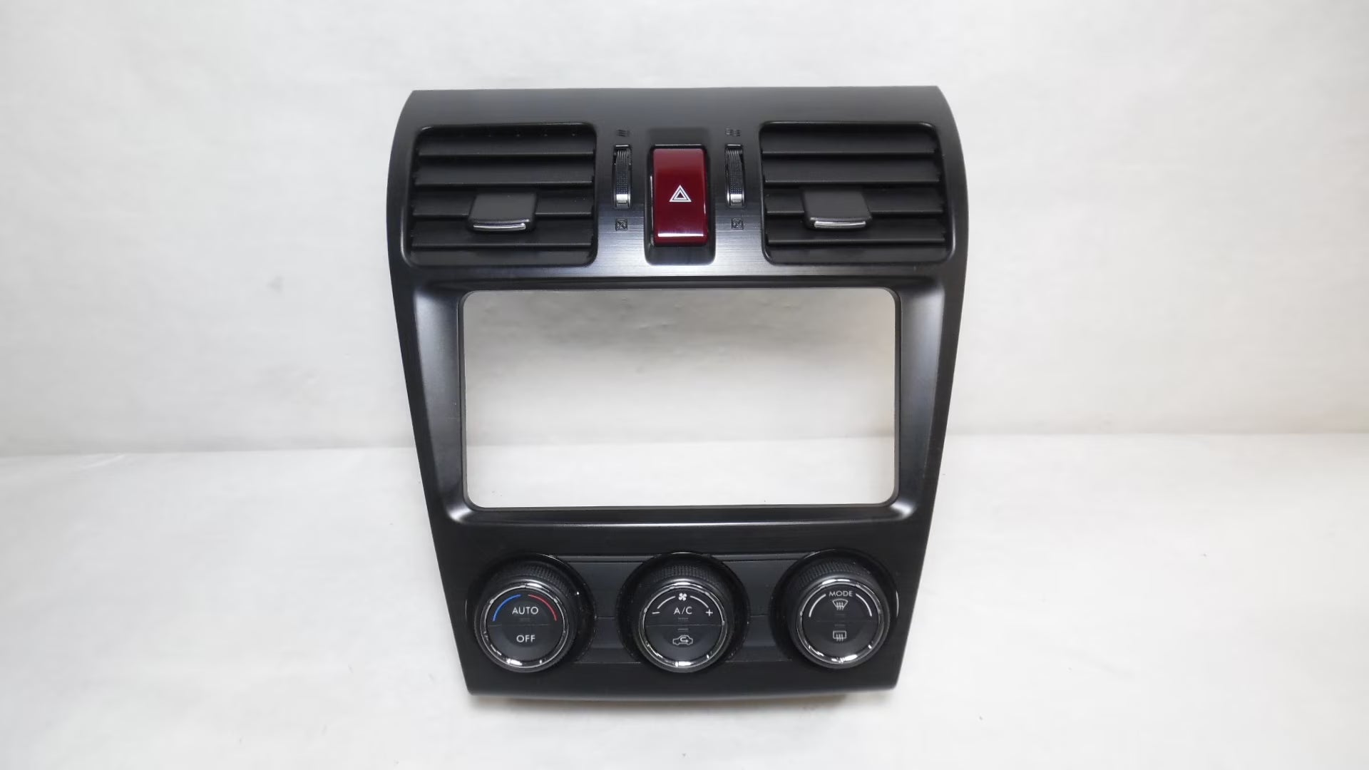 Pre-Owned Subaru Forester Auto Climate AC Heater Temperature Control O9874