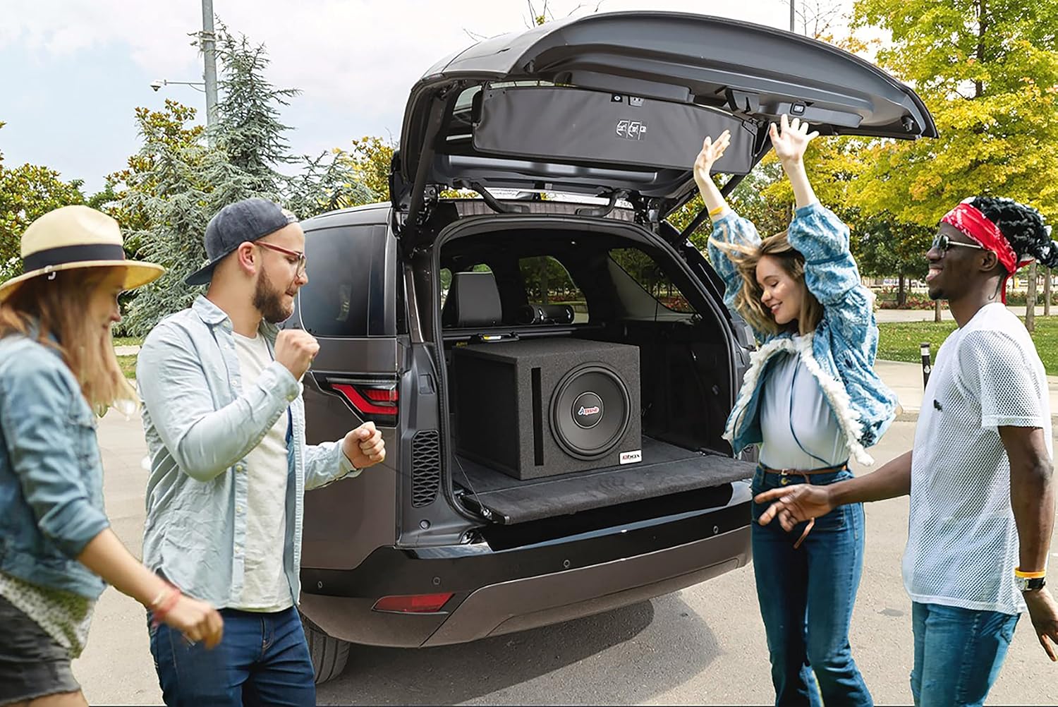 Single 10" Vented Carpeted Subwoofer Enclosure I808
