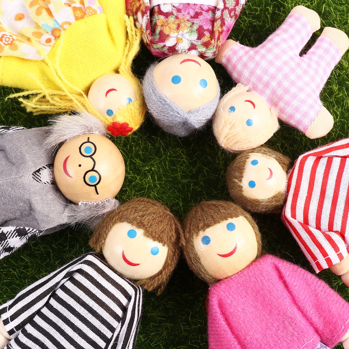 7pcs Wooden Dolls Pretend Play Set A953012