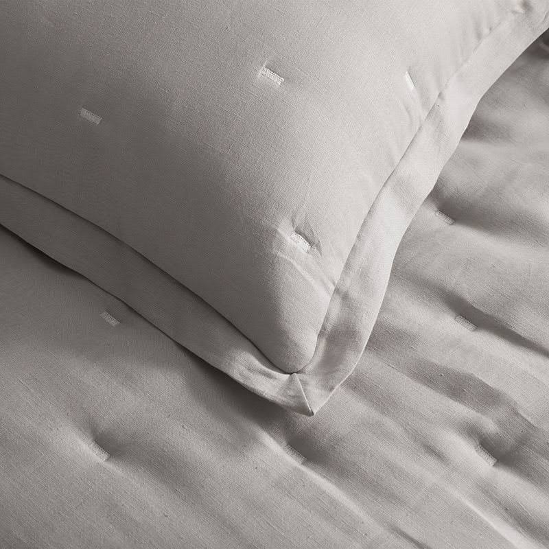 Reversible White/Gray Solid Full/Queen Linen Quilt P9178