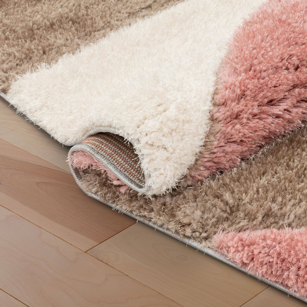 Grey Blush Geometric Triangle Pattern Shag Rug V67652